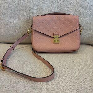 Louis Vuitton LV Monogram Pochette Métis